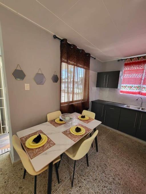 Welcome To Our Cozy Apartment! Willemstad Exterior photo